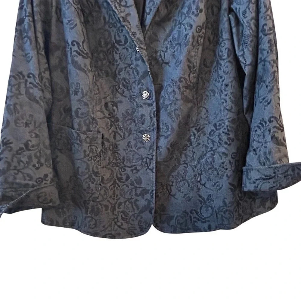 Susan Graver Printed LK Fusion Cutaway Hem Jacket/Black‎ X-Small
